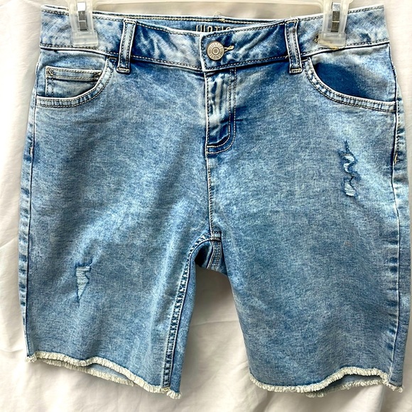 Justice distressed fringed acid wash jean shorts girl sz 16